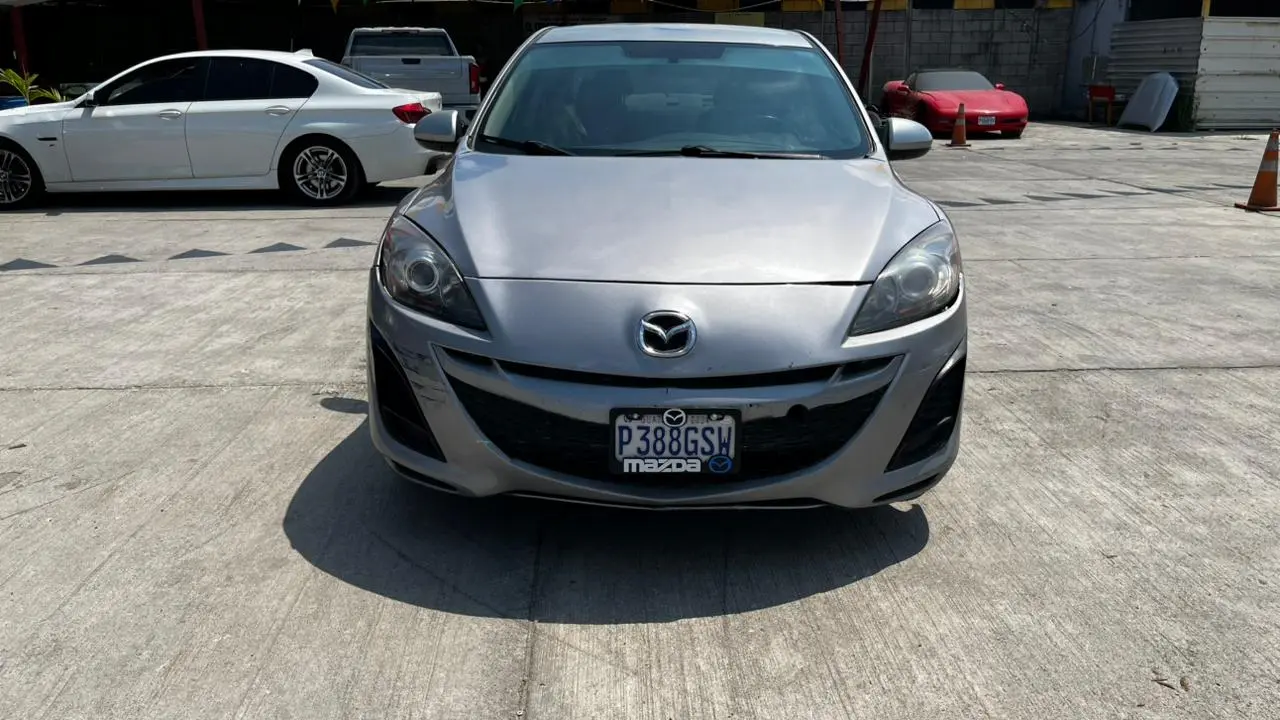 Mazda Mazda3 vista 1